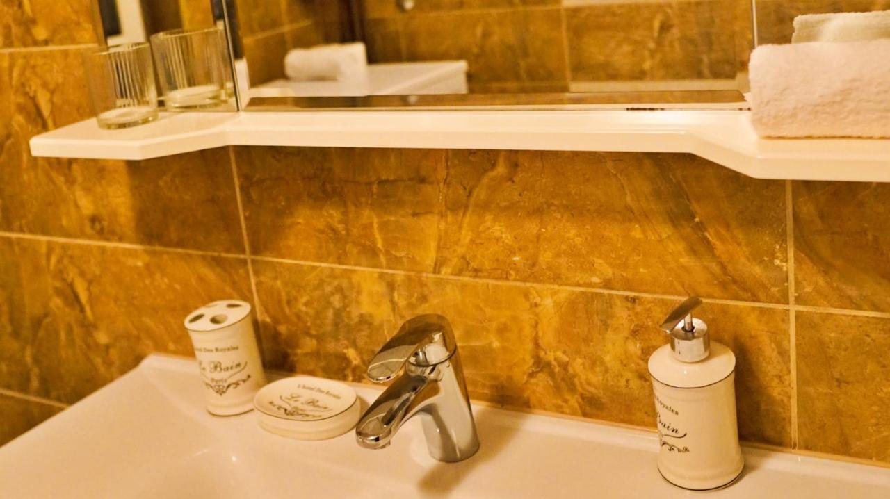 City Center Grand Apartment - Three-Bedroom, Free Parking Saraybosna Dış mekan fotoğraf