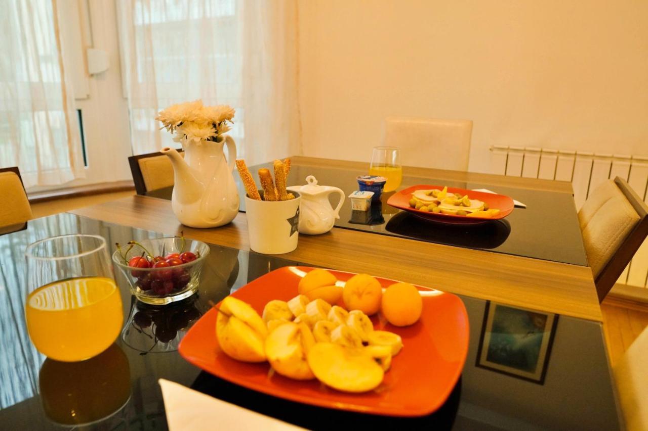 City Center Grand Apartment - Three-Bedroom, Free Parking Saraybosna Dış mekan fotoğraf