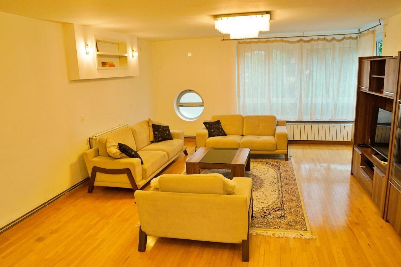 City Center Grand Apartment - Three-Bedroom, Free Parking Saraybosna Dış mekan fotoğraf