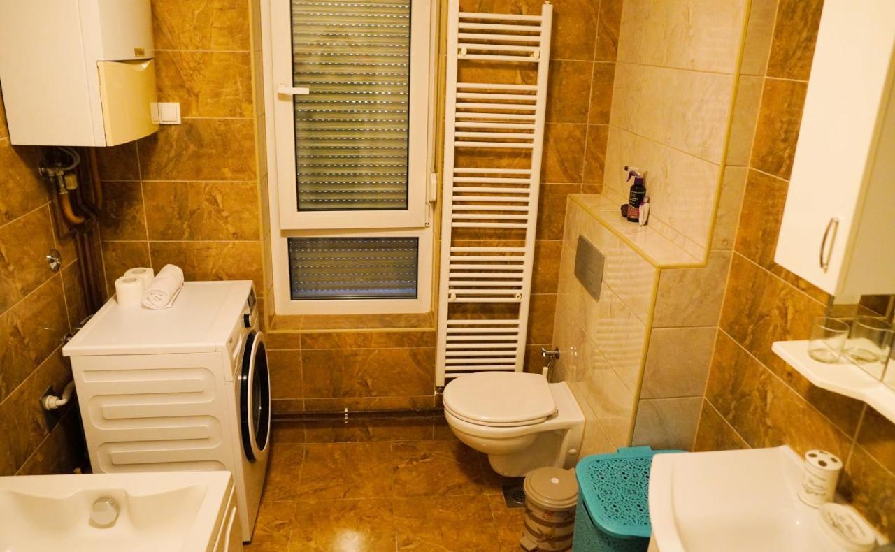 City Center Grand Apartment - Three-Bedroom, Free Parking Saraybosna Dış mekan fotoğraf