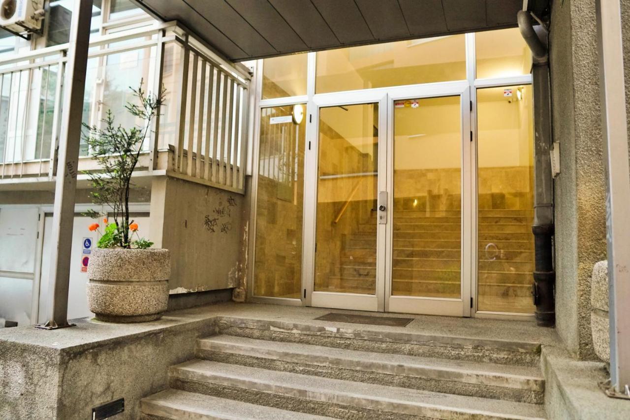 City Center Grand Apartment - Three-Bedroom, Free Parking Saraybosna Dış mekan fotoğraf