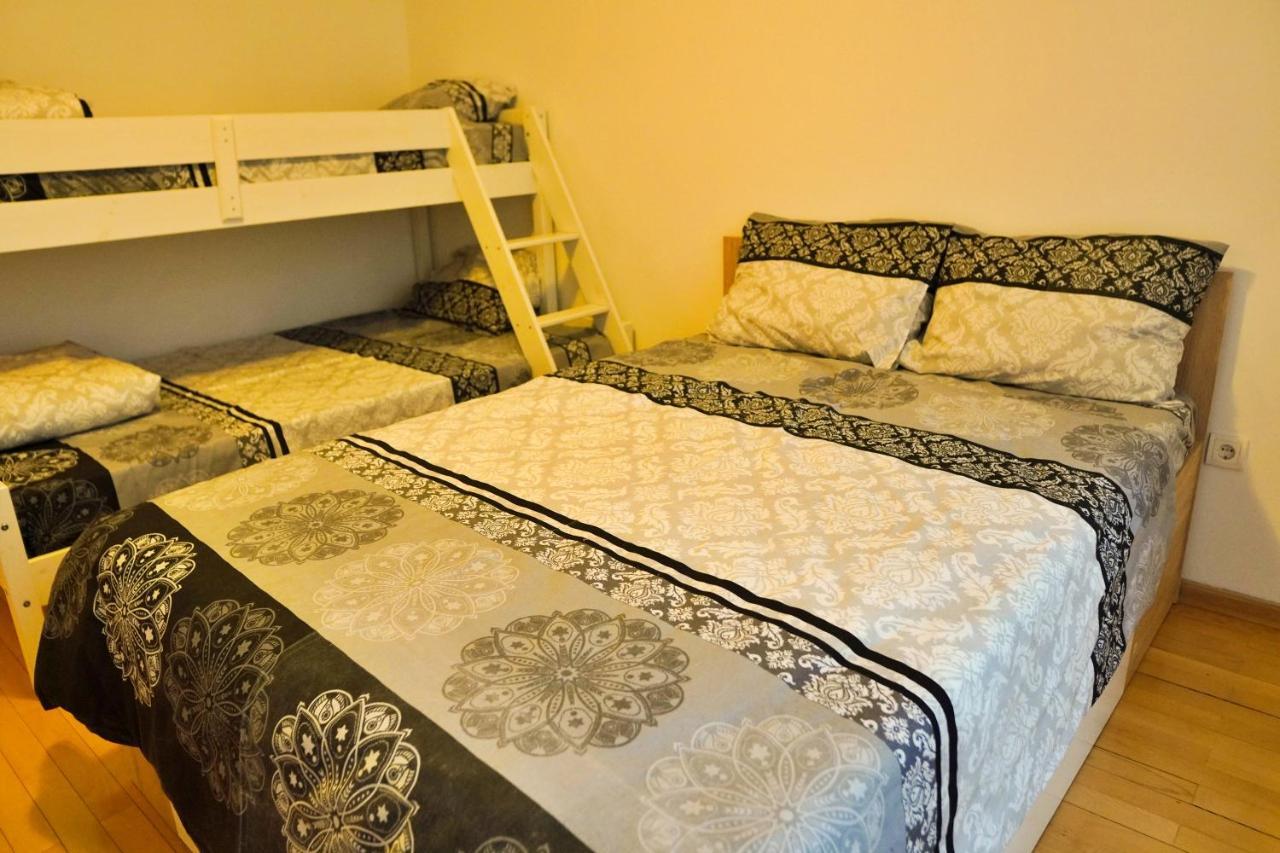 City Center Grand Apartment - Three-Bedroom, Free Parking Saraybosna Dış mekan fotoğraf