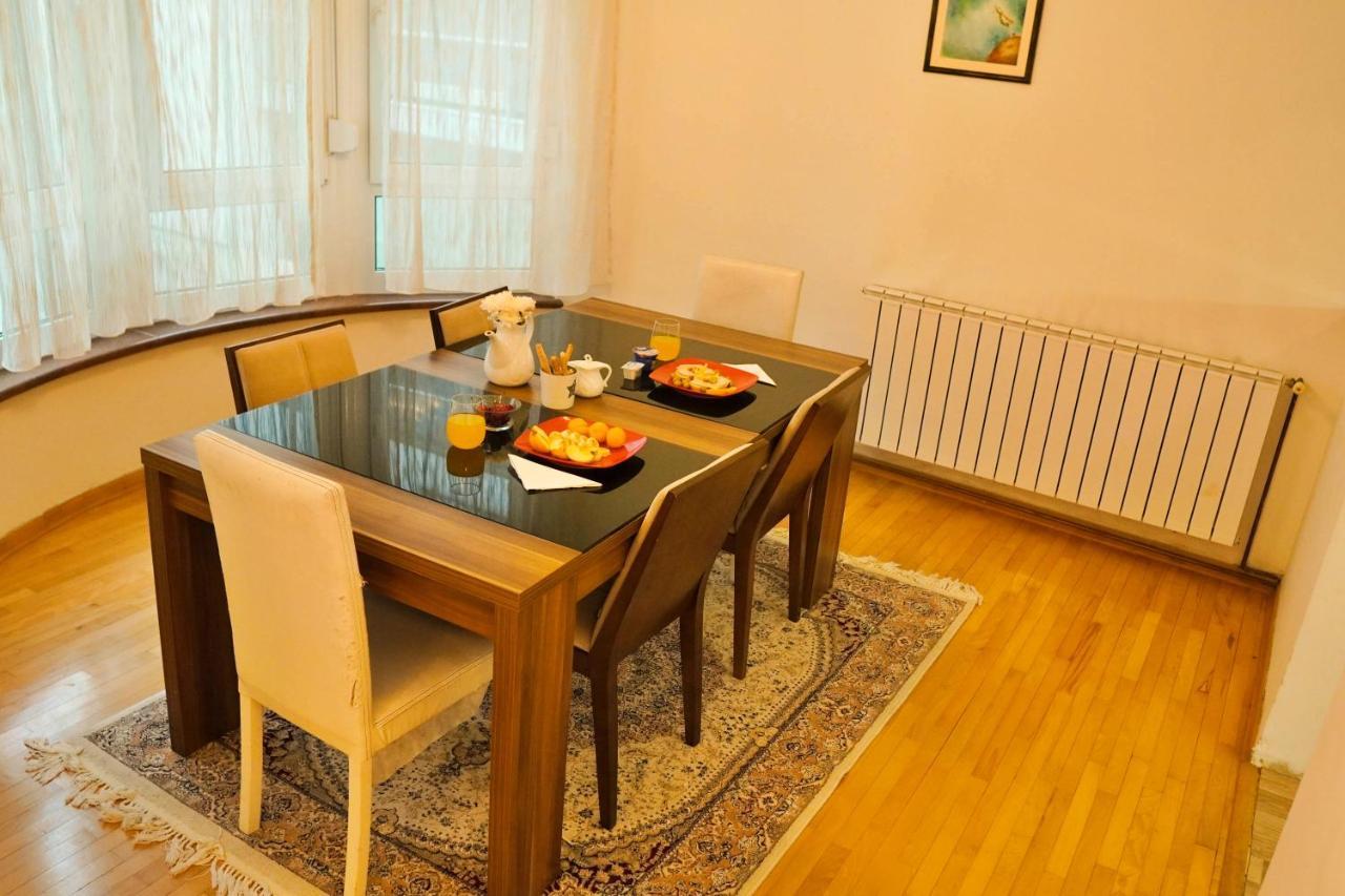 City Center Grand Apartment - Three-Bedroom, Free Parking Saraybosna Dış mekan fotoğraf